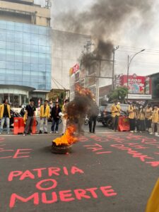 Aksi Mimbar Bebas Menuntut Kemerdekaan Rakyat Indonesia: Turunkan Prabowo Gibran